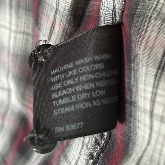 🌻5/20$!! Modern Fit Button Down Pocket Plaid Shirt - Picture 3 of 8